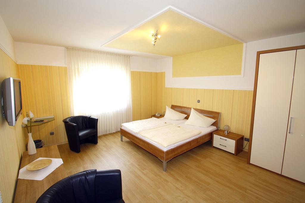 Hotel Geromont Plaidt Esterno foto
